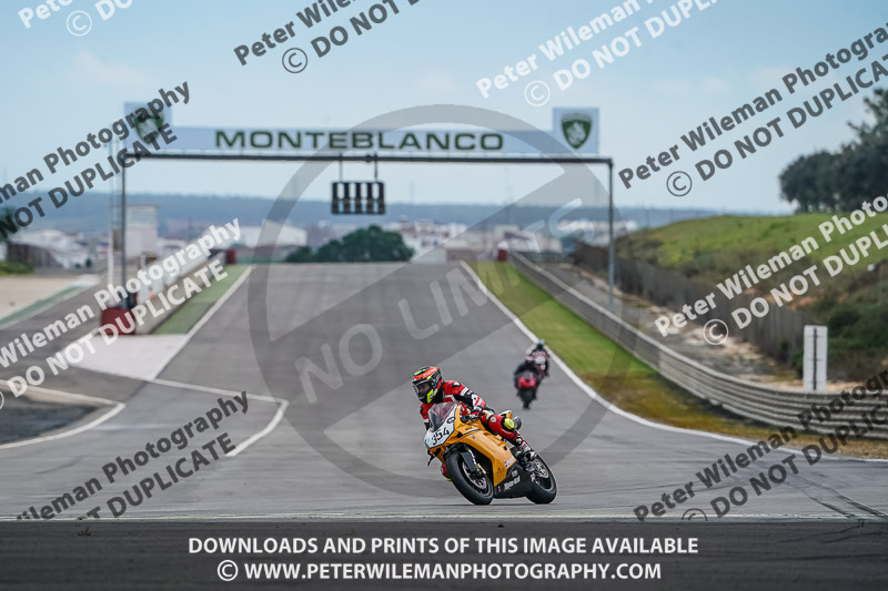 cadwell no limits trackday;cadwell park;cadwell park photographs;cadwell trackday photographs;enduro digital images;event digital images;eventdigitalimages;monteblanco trackday photographs;no limits trackdays;peter wileman photography;racing digital images;trackday digital images;trackday photos